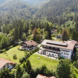 Gaestehaus Maria Theresia Schliersee